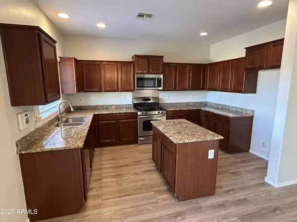 Buckeye, AZ 85396,19495 N 260TH Lane