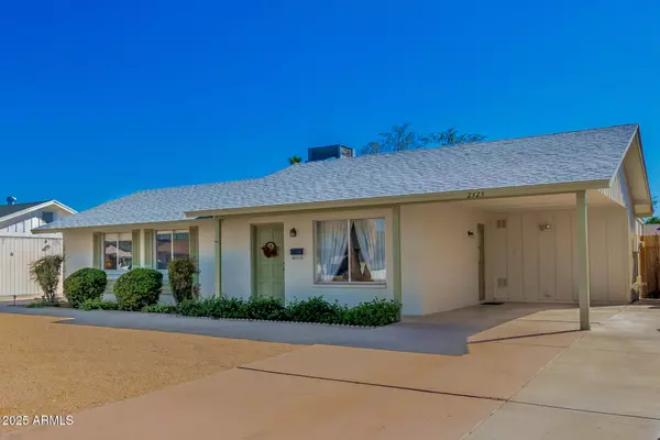Phoenix, AZ 85029,2323 W SUNNYSIDE Avenue