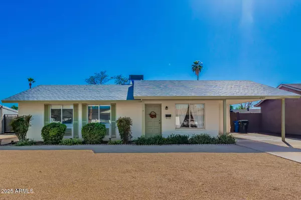 2323 W SUNNYSIDE Avenue, Phoenix, AZ 85029