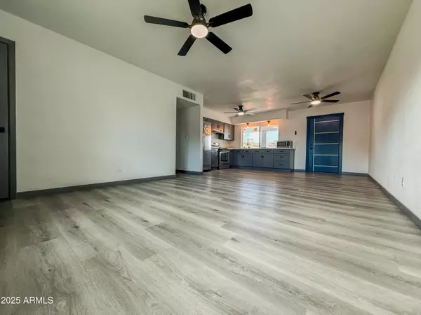 Tolleson, AZ 85353,8606 W VAN BUREN Street