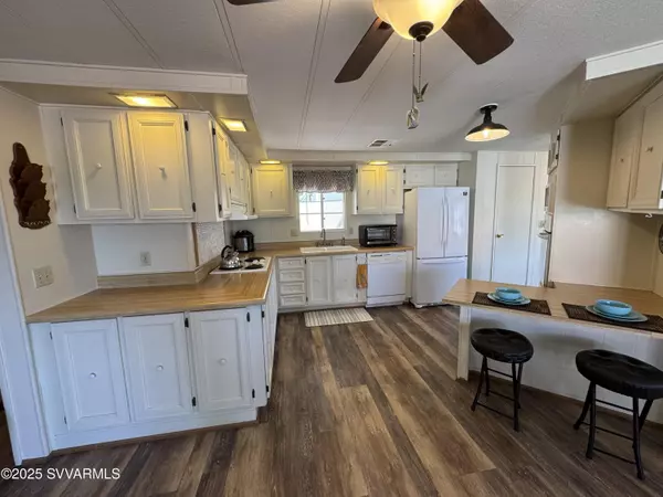 Cottonwood, AZ 86326,325 W State Route 89a Route #83
