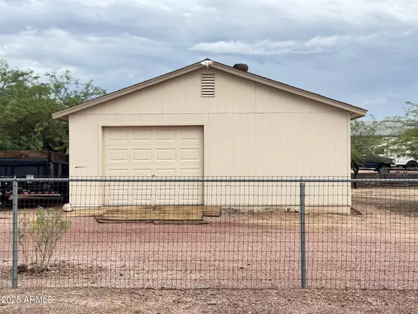 Apache Junction, AZ 85119,1835 E 20TH Avenue
