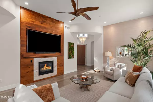 Scottsdale, AZ 85255,19475 N GRAYHAWK Drive #1037