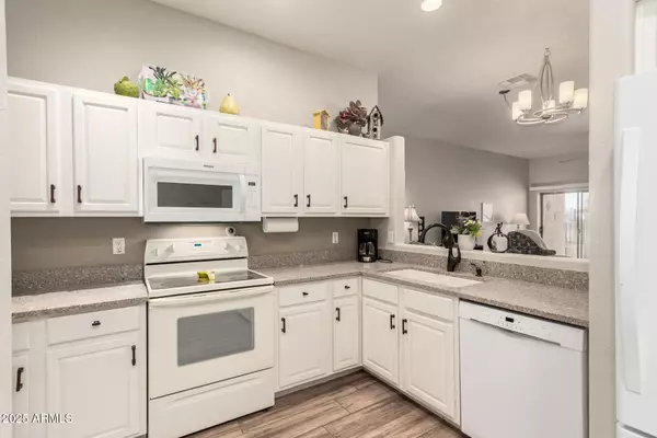 Apache Junction, AZ 85120,2368 W 10TH Avenue
