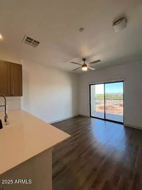 Gilbert, AZ 85233,1225 N ARIZONA Avenue #A1.1