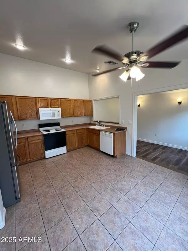 Glendale, AZ 85303,5933 N 81ST Avenue