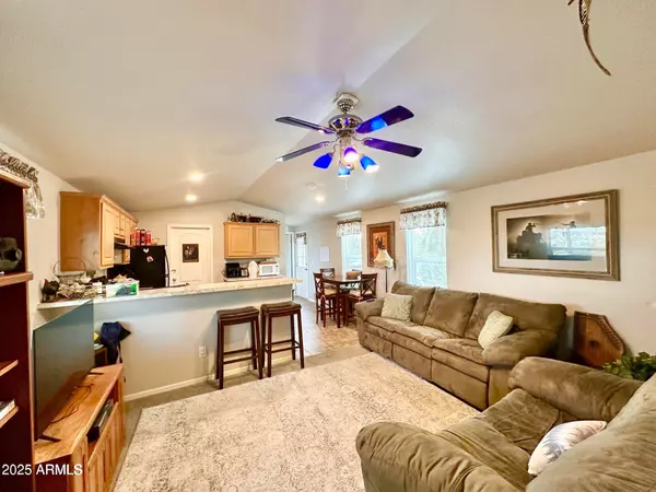 Show Low, AZ 85901,8102 White Mountain Lake Road