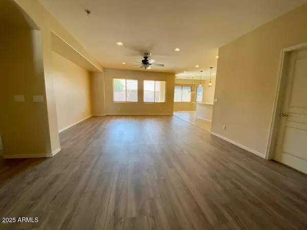 Phoenix, AZ 85085,2127 W MAYA Way