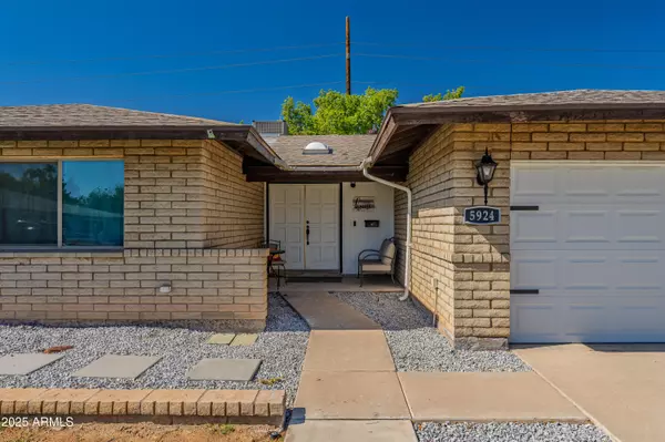 Tempe, AZ 85283,5924 S JENTILLY Lane