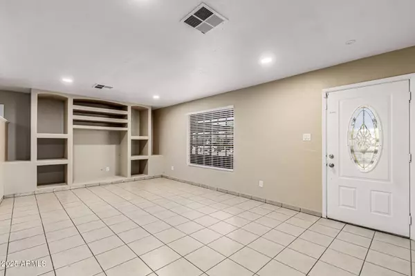 Phoenix, AZ 85031,4733 W CRITTENDEN Lane