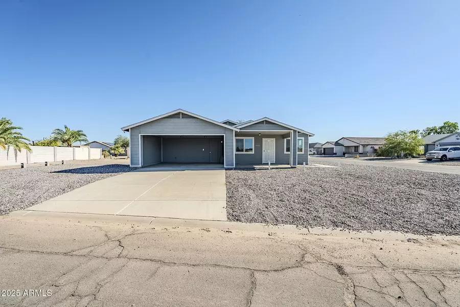10426 W GRAYBACK Drive, Arizona City, AZ 85123