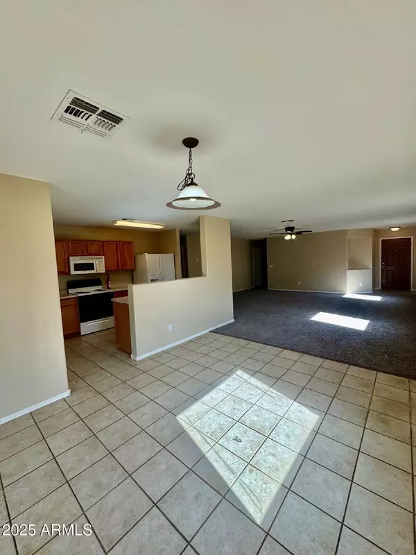 San Tan Valley, AZ 85143,1933 E COWBOY COVE Trail