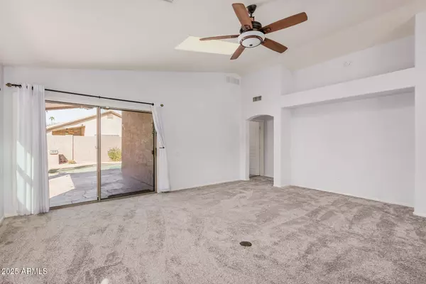 Phoenix, AZ 85032,3022 E CAPTAIN DREYFUS Avenue