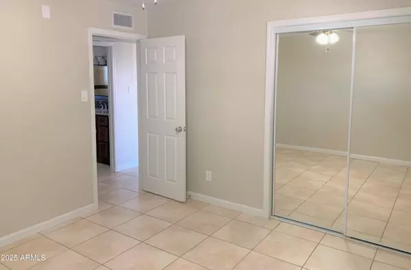 Phoenix, AZ 85018,3646 E Montecito Avenue #3