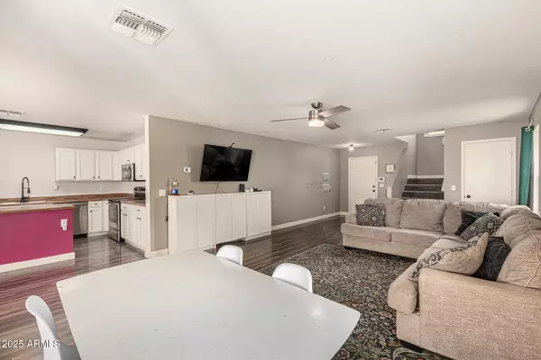 Apache Junction, AZ 85119,3273 S CHAPARRAL Road