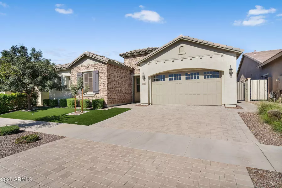 9928 E RUBIDIUM Avenue, Mesa, AZ 85212