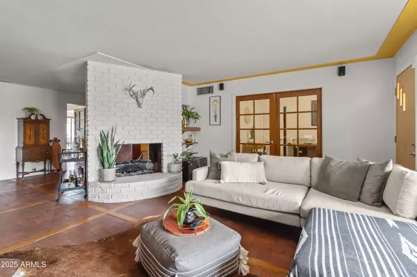 Phoenix, AZ 85018,4308 E MONTECITO Avenue