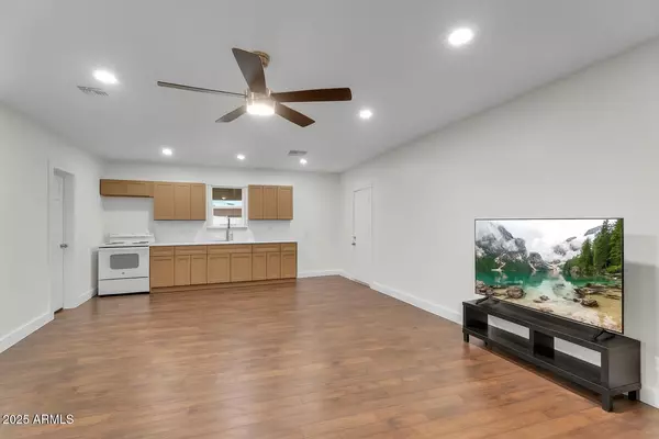 Phoenix, AZ 85009,602 N 27TH Avenue