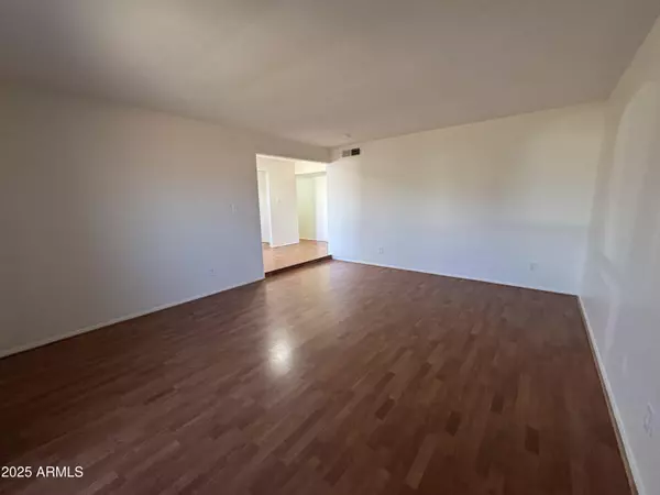 Glendale, AZ 85304,5021 W MERCER Lane