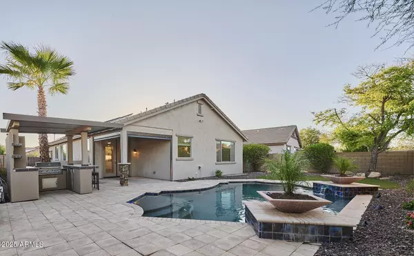 12074 W Dove Wing Way, Peoria, AZ 85383