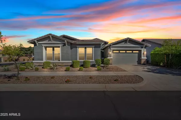 10322 E TOPAZ Avenue, Mesa, AZ 85212