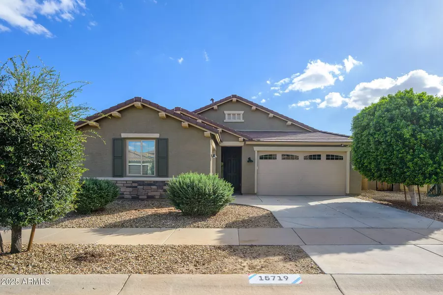15719 W LAUREL Lane, Surprise, AZ 85379