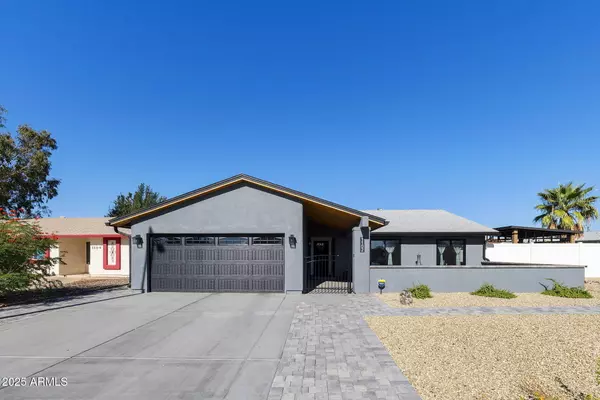 1102 S PARK VIEW Circle, Mesa, AZ 85208