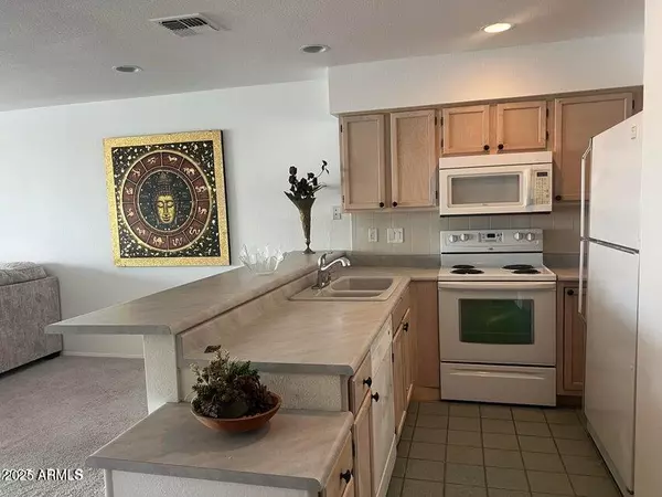 Scottsdale, AZ 85258,10080 E MOUNTAIN VIEW LAKE Drive #138