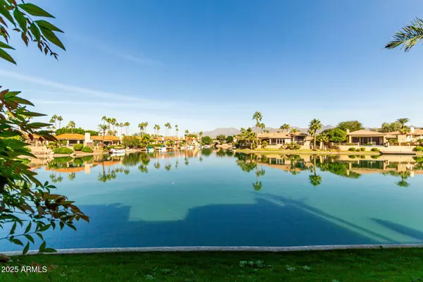 10080 E MOUNTAIN VIEW LAKE Drive #138, Scottsdale, AZ 85258