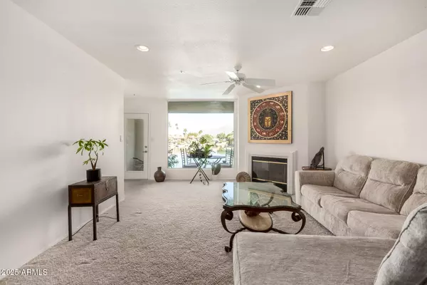 Scottsdale, AZ 85258,10080 E MOUNTAIN VIEW LAKE Drive #138