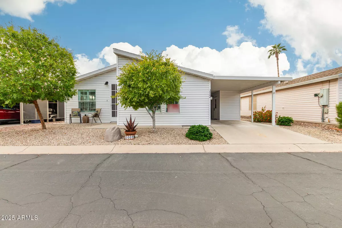 Apache Junction, AZ 85119,3301 S GOLDFIELD Road #2004