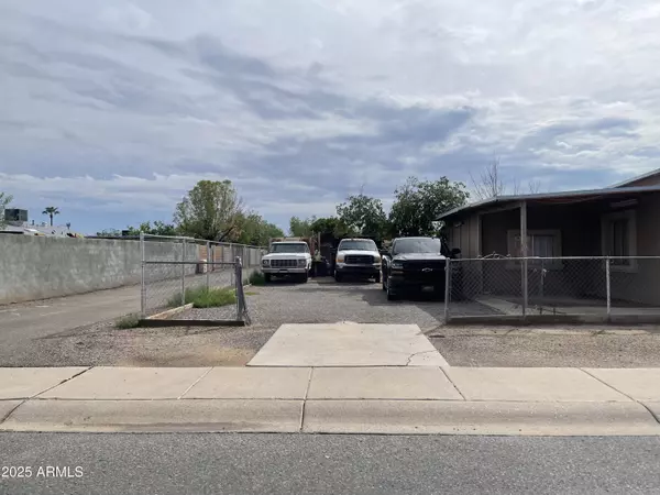 El Mirage, AZ 85335,14217 N 4TH Avenue