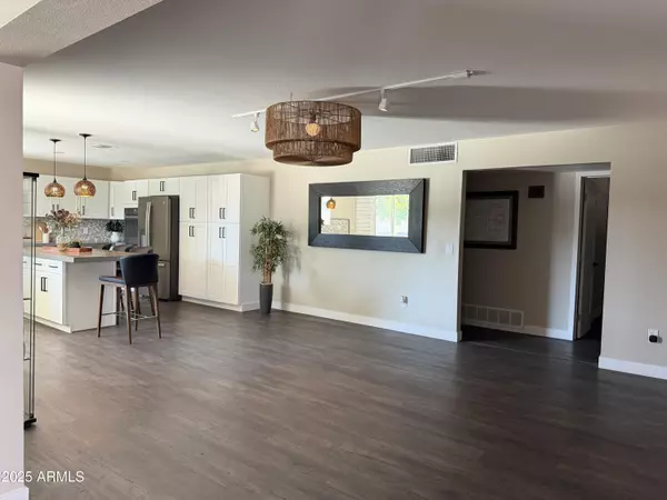 Litchfield Park, AZ 85340,202 N FLORENCE Avenue