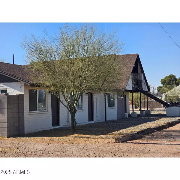 131 W LINDBERGH Avenue, Coolidge, AZ 85128