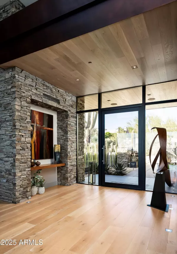 Scottsdale, AZ 85255,10040 E HAPPY VALLEY Road #915