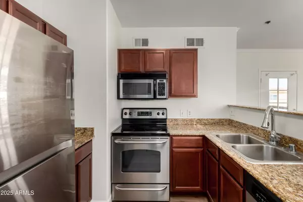 Tempe, AZ 85282,2134 E BROADWAY Road #2054