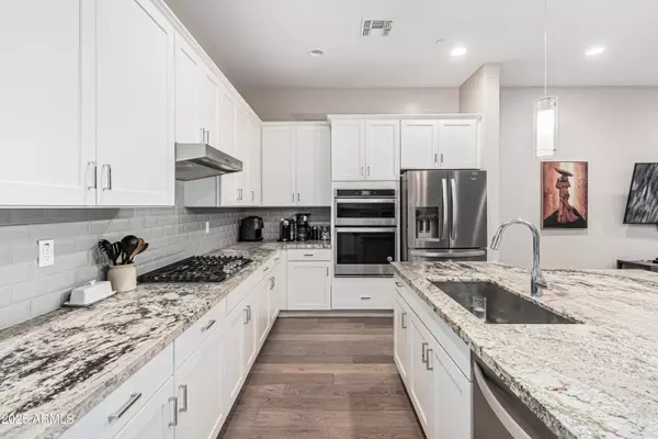 Scottsdale, AZ 85250,8340 E MCDONALD Drive #1003