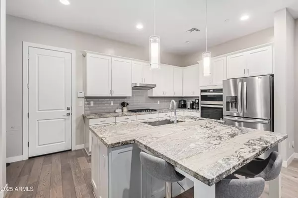 Scottsdale, AZ 85250,8340 E MCDONALD Drive #1003