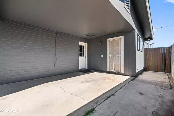 Mesa, AZ 85204,943 S LAZONA Drive
