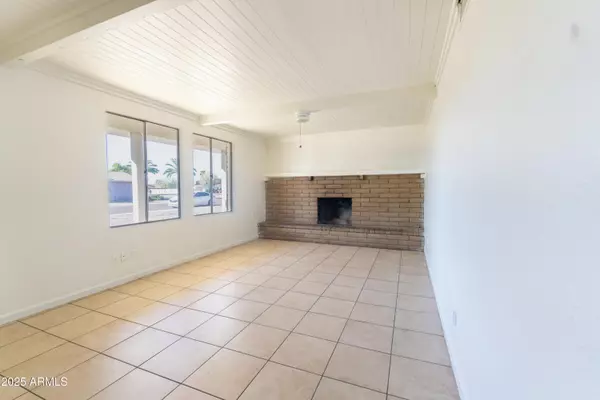 Phoenix, AZ 85033,6620 W WOLF Street