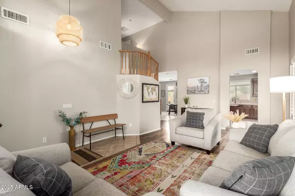 3870 S Velero Street, Chandler, AZ 85286