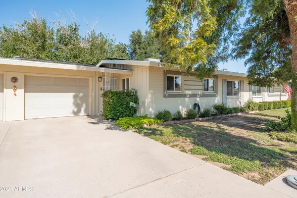 10926 W ABBOTT Avenue, Sun City, AZ 85351