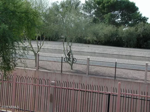 Phoenix, AZ 85020,7550 N 12TH Street #225