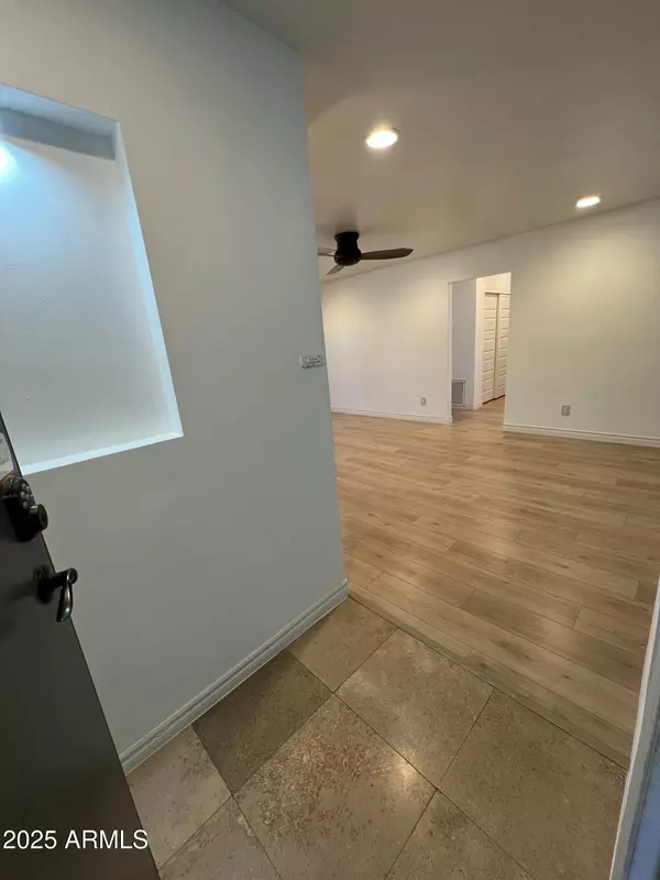 Scottsdale, AZ 85251,4120 N 78TH Street #212
