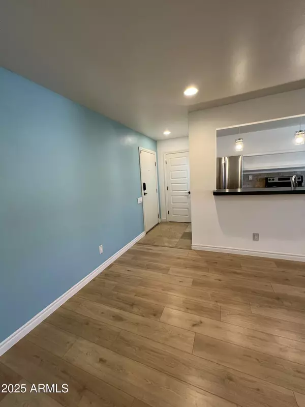 Scottsdale, AZ 85251,4120 N 78TH Street #212