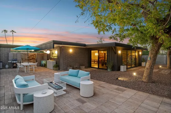Phoenix, AZ 85028,10001 N 33RD Place