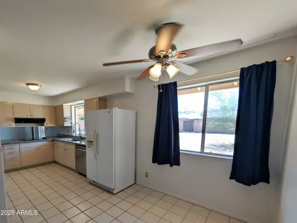 Phoenix, AZ 85028,4221 E SAHUARO Drive
