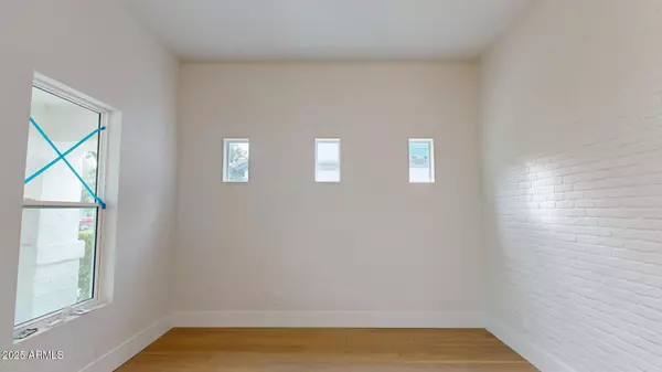 Gilbert, AZ 85296,1360 S MULBERRY Street