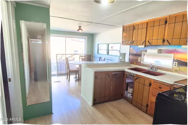 Apache Junction, AZ 85119,449 S Colt Road #15