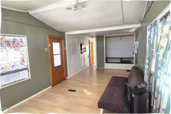 Apache Junction, AZ 85119,449 S Colt Road #15